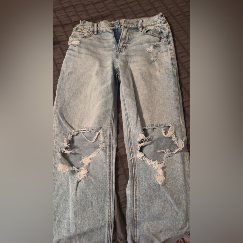 American Eagle Mom Jeans